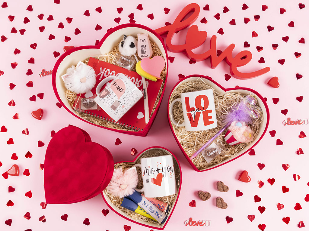 Celebra l'amore con i set personalizzati di San Valentino