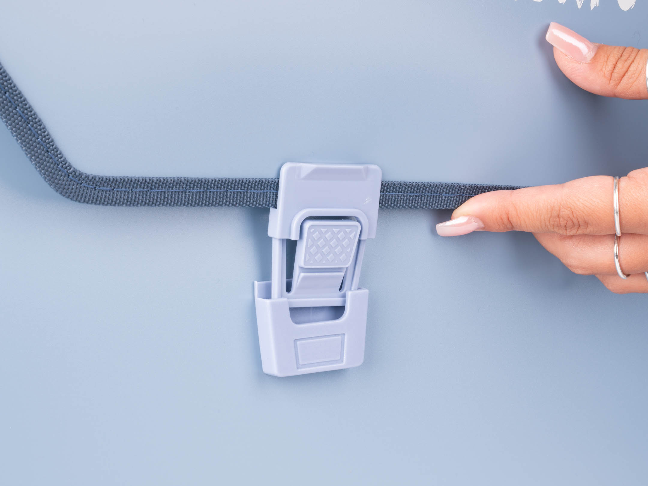 Chiusura a scatto valigetta portadisegni 35x50cm Wild