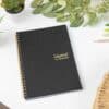 ambientata-quaderno-a5-con-spirale-live-green-antracite